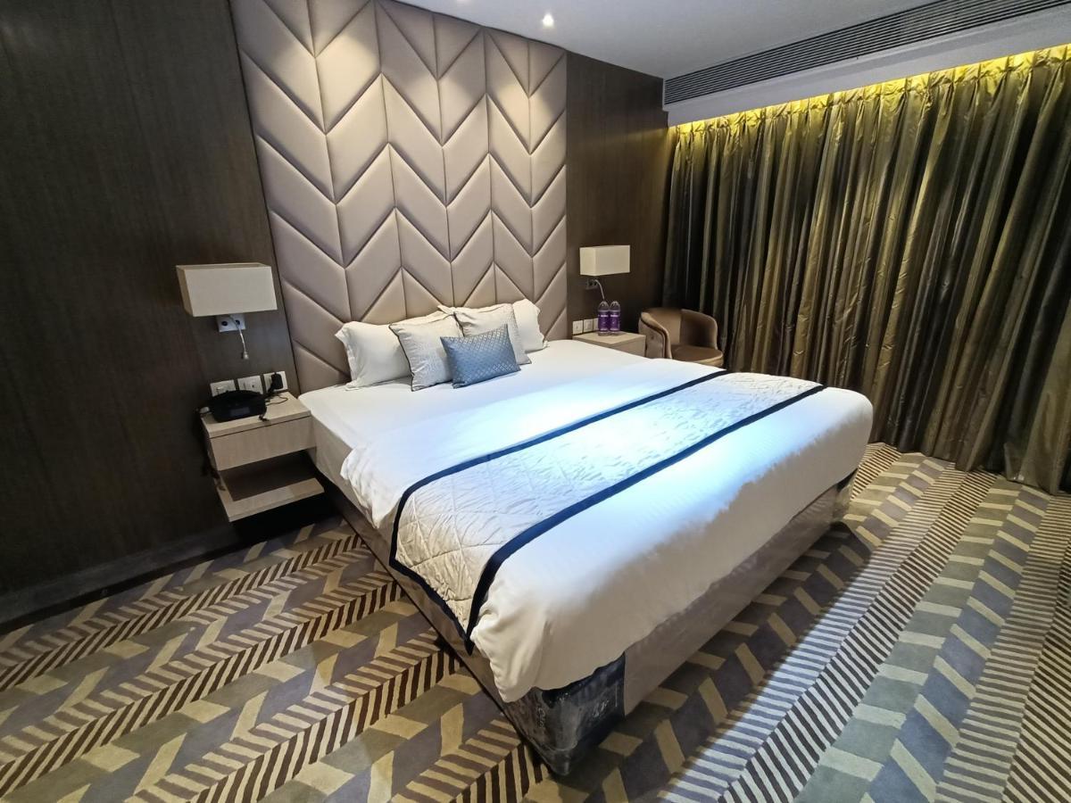 Hotel Highway Inn Andheri East Mumbai Eksteriør bilde