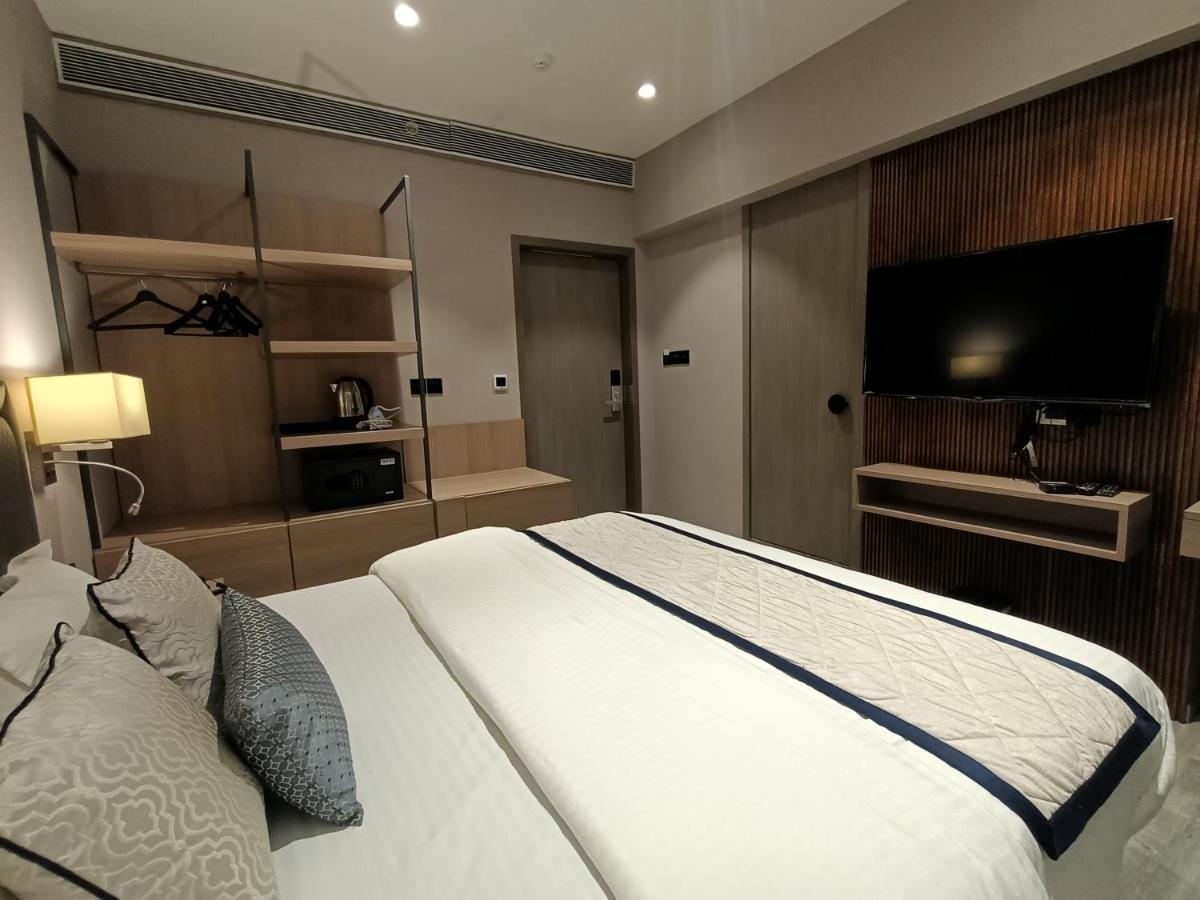Hotel Highway Inn Andheri East Mumbai Eksteriør bilde