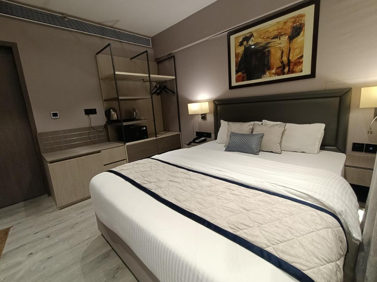 Hotel Highway Inn Andheri East Mumbai Eksteriør bilde