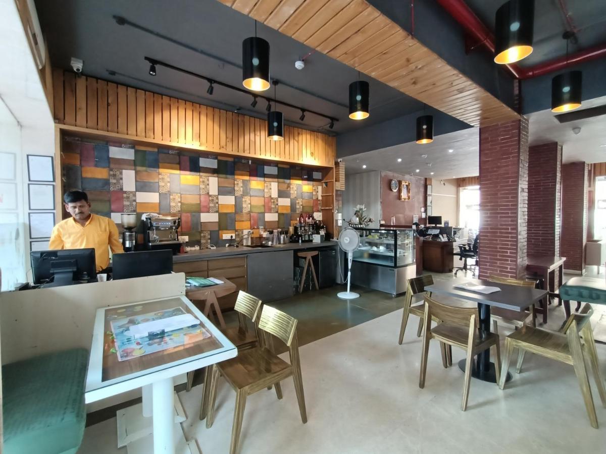 Hotel Highway Inn Andheri East Mumbai Eksteriør bilde