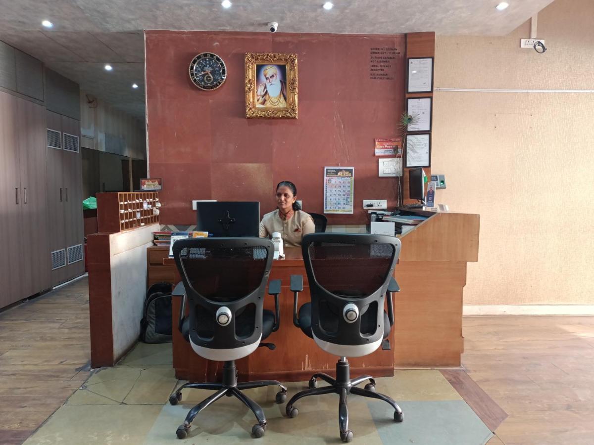Hotel Highway Inn Andheri East Mumbai Eksteriør bilde