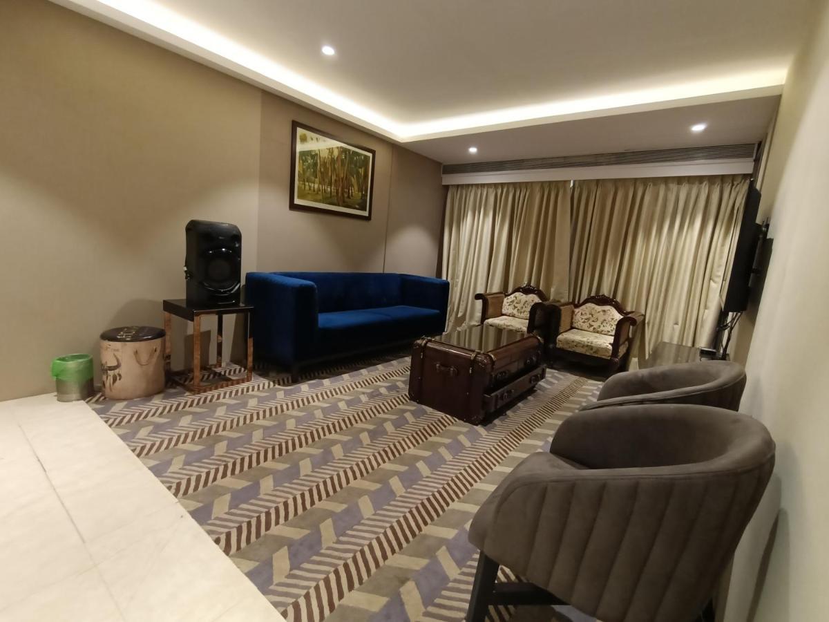 Hotel Highway Inn Andheri East Mumbai Eksteriør bilde